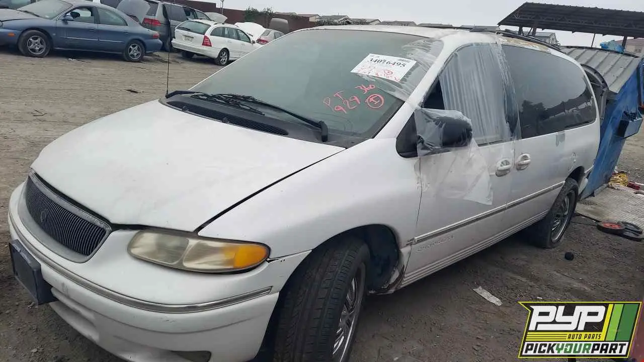 Chrysler Town & Country Town & Country 3.3 L LX 2