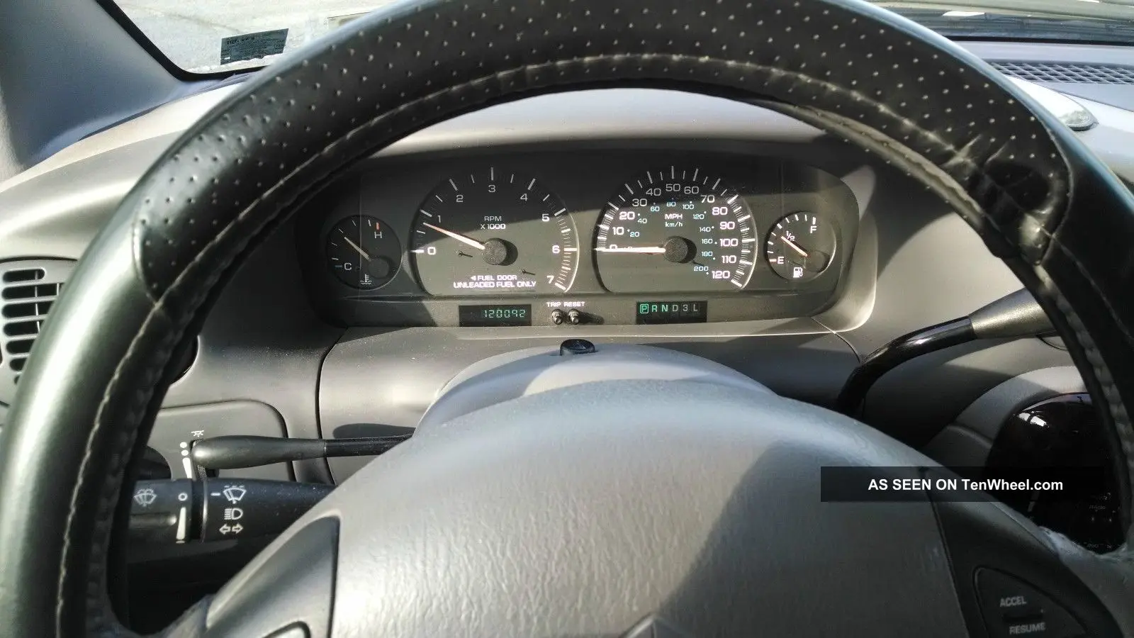 Chrysler Town & Country Town & Country 3.3L LX 3