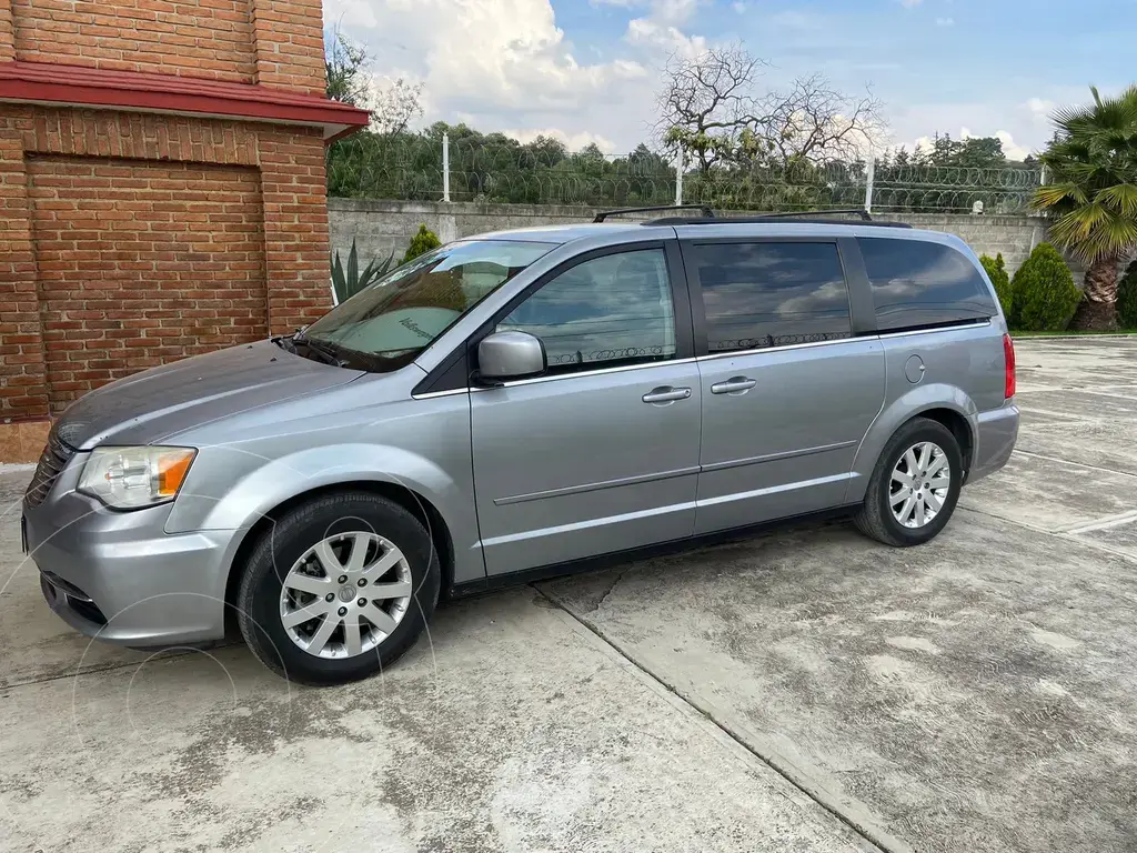Chrysler Town & Country Town & Country 3.8 L 4WD LX 1