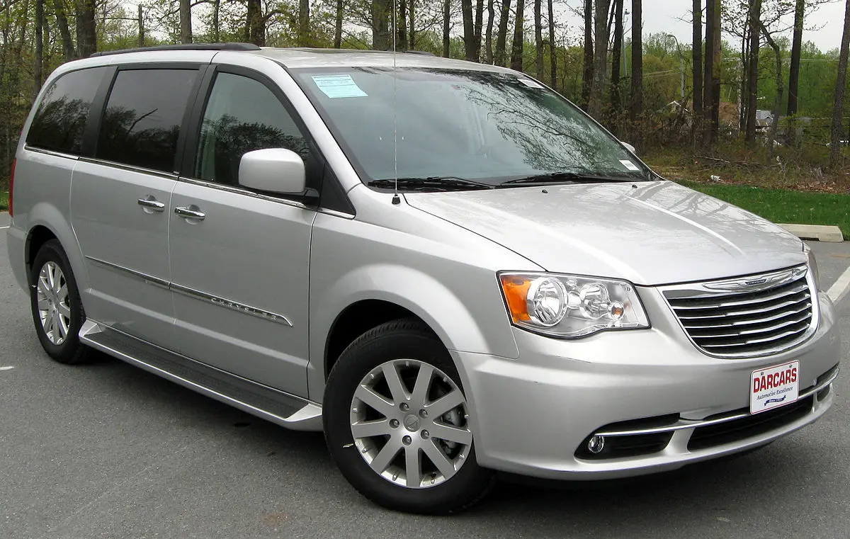 Chrysler Town & Country Town & Country 3.3 6