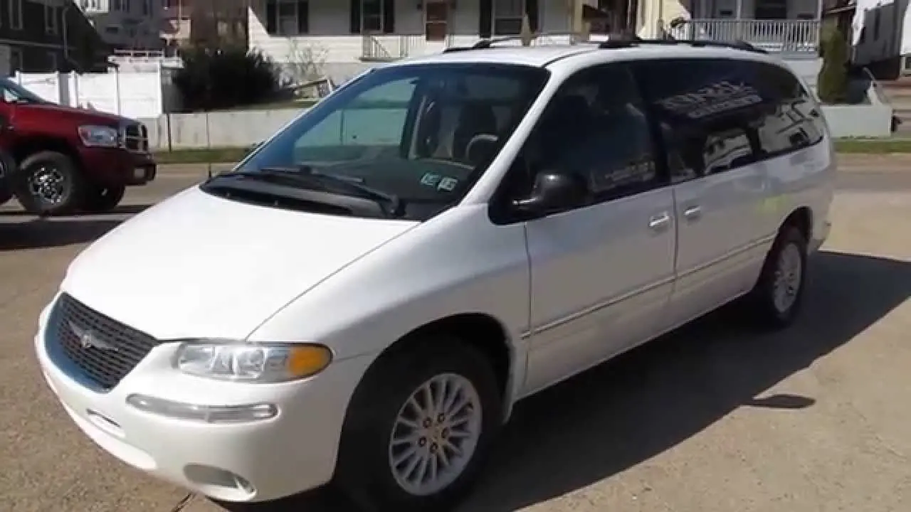 Chrysler Town & Country Town & Country 3.8 L Limited 2