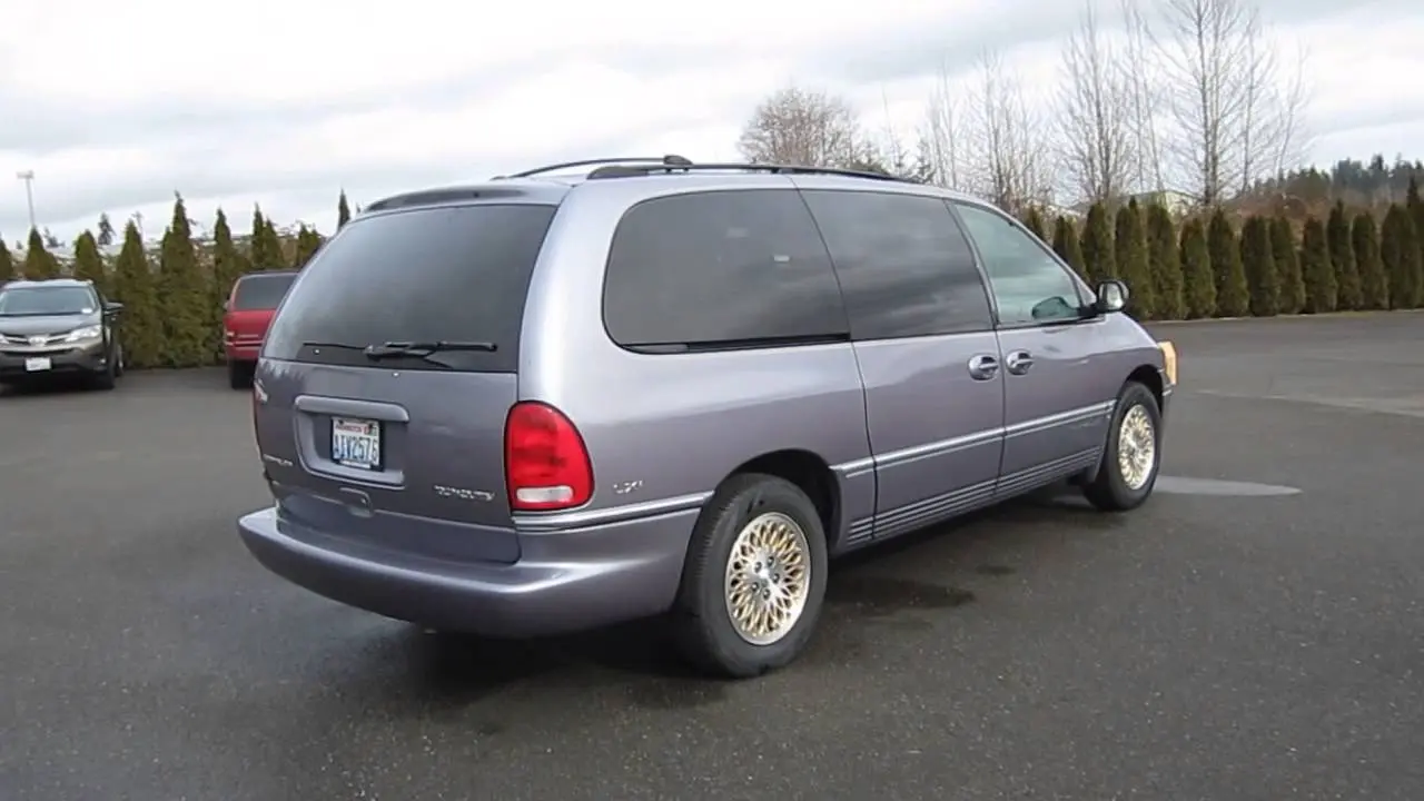 Chrysler Town & Country Town & Country 3.8L 4WD LXi 2