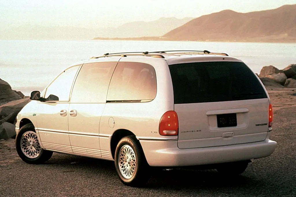 Chrysler Town & Country Town & Country 3.8L LXi 2