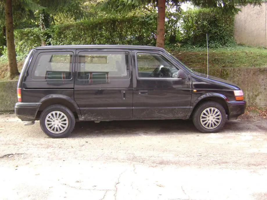 Chrysler Voyager Voyager 2.4 SE 4