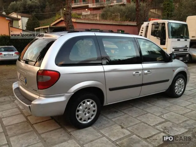 Chrysler Voyager Voyager 2.5 CRD SE 2