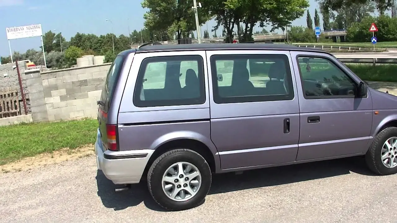 Chrysler Voyager Voyager 2.5 TD LE 2