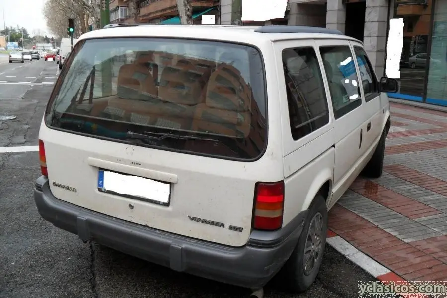 Chrysler Voyager Voyager 2.5 TD LE 3