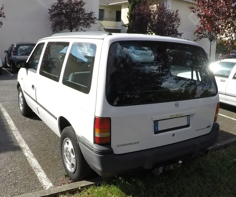 Chrysler Voyager Voyager 2.5 TD LE 4