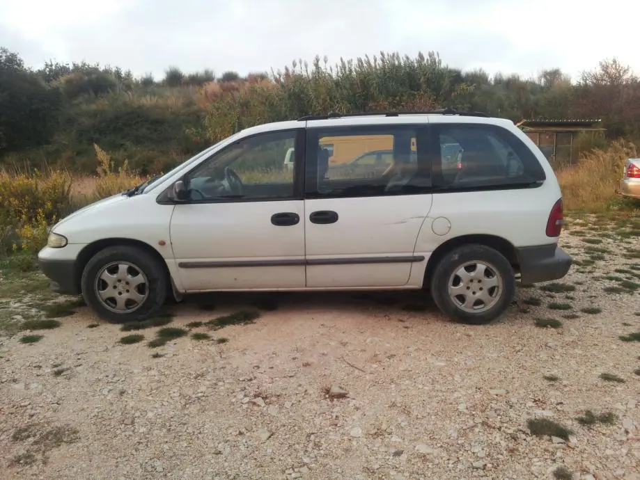 Chrysler Grand Voyager Grand Voyager 2.5 TD LE 3