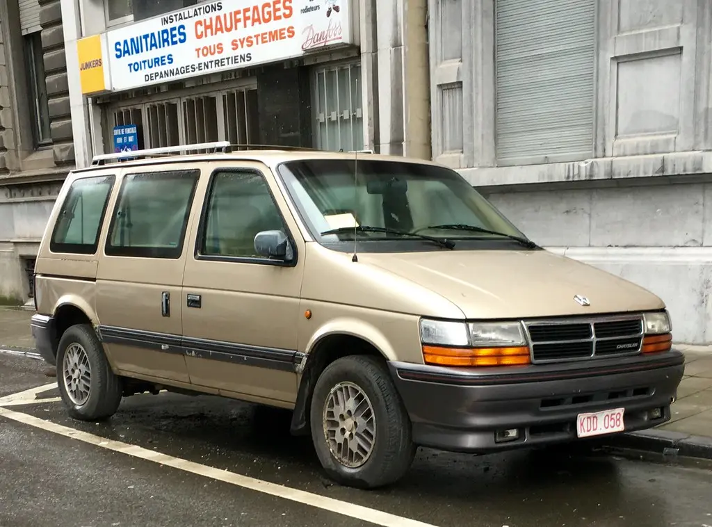 Chrysler Voyager Voyager 3.3 LE 2