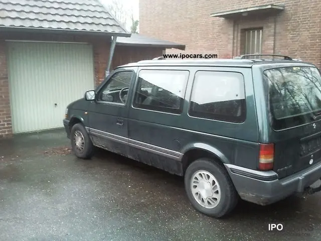 Chrysler Voyager Voyager 3.3 LE 2