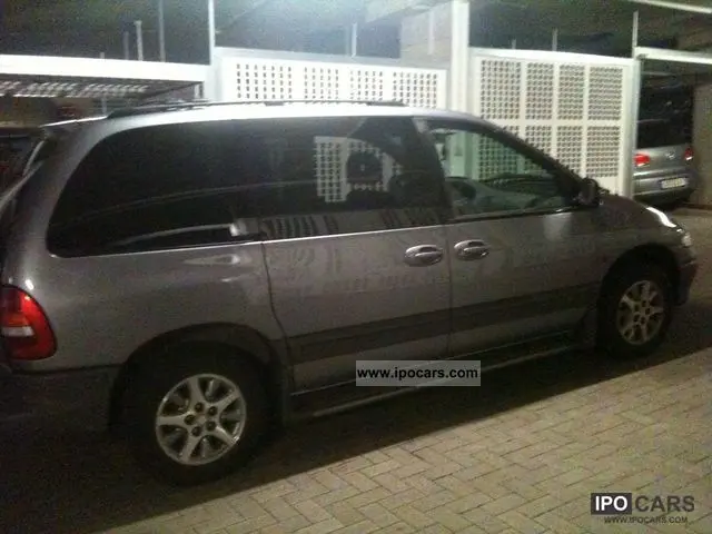 Chrysler Voyager Voyager 3.3 LE 5