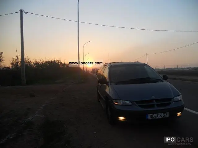 Chrysler Voyager Voyager 3.3 LE 6