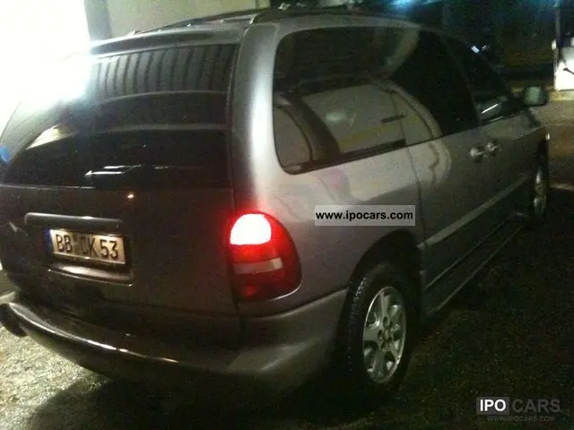 Chrysler Voyager Voyager 3.3 LE 7