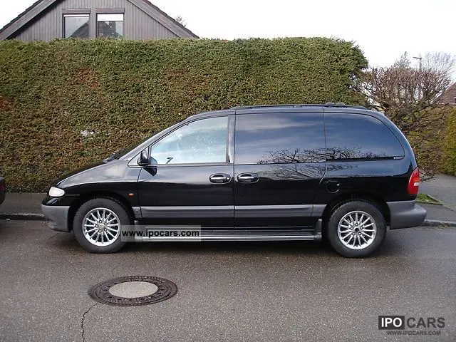 Chrysler Voyager Voyager 3.3 LX 5