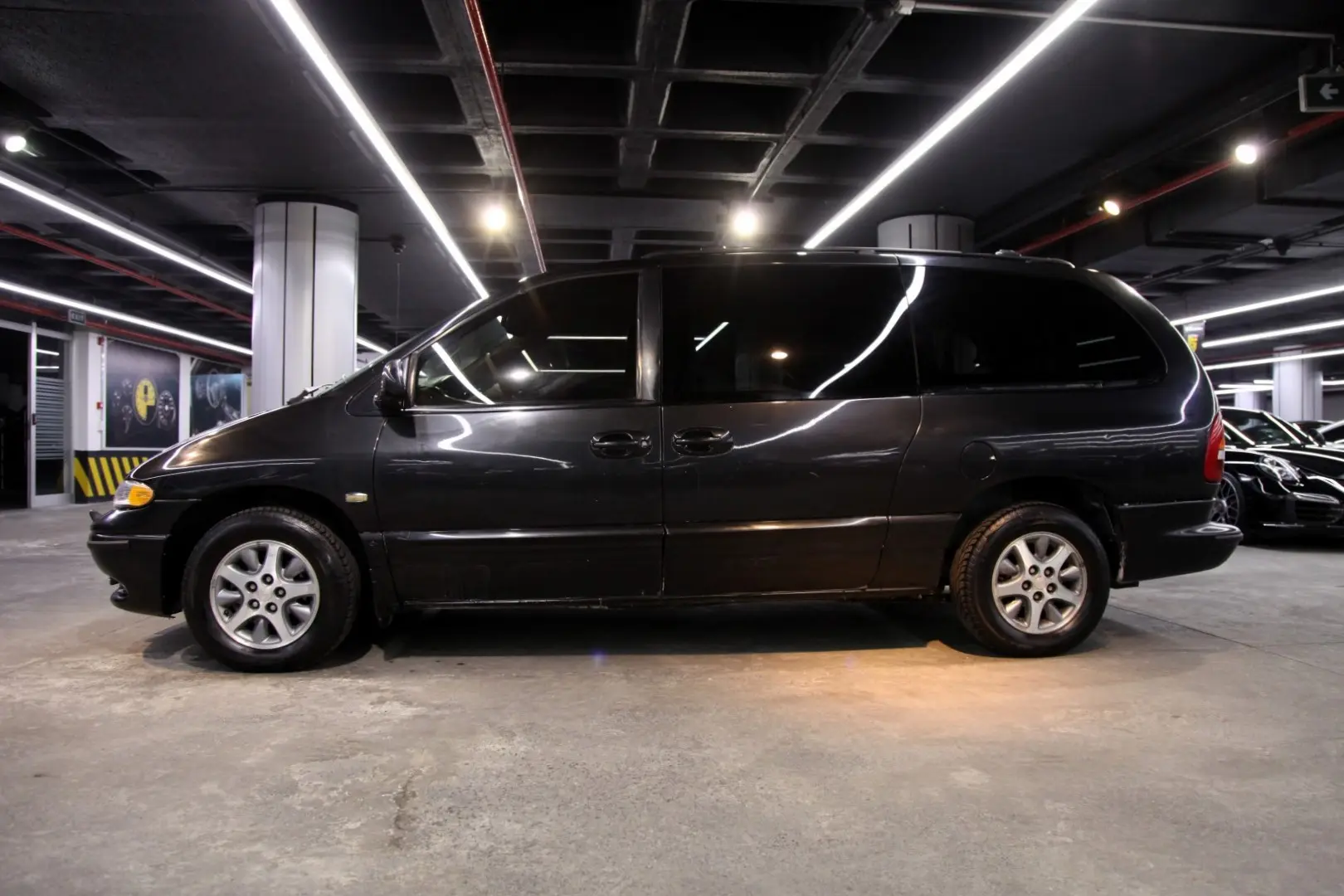 Chrysler Voyager Voyager 3.8 AWD LX 5