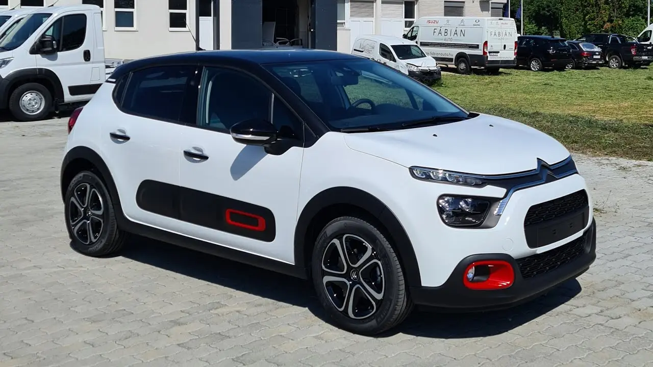 Citroen C3 C3 1.2 PureTech Shine EAT6 4