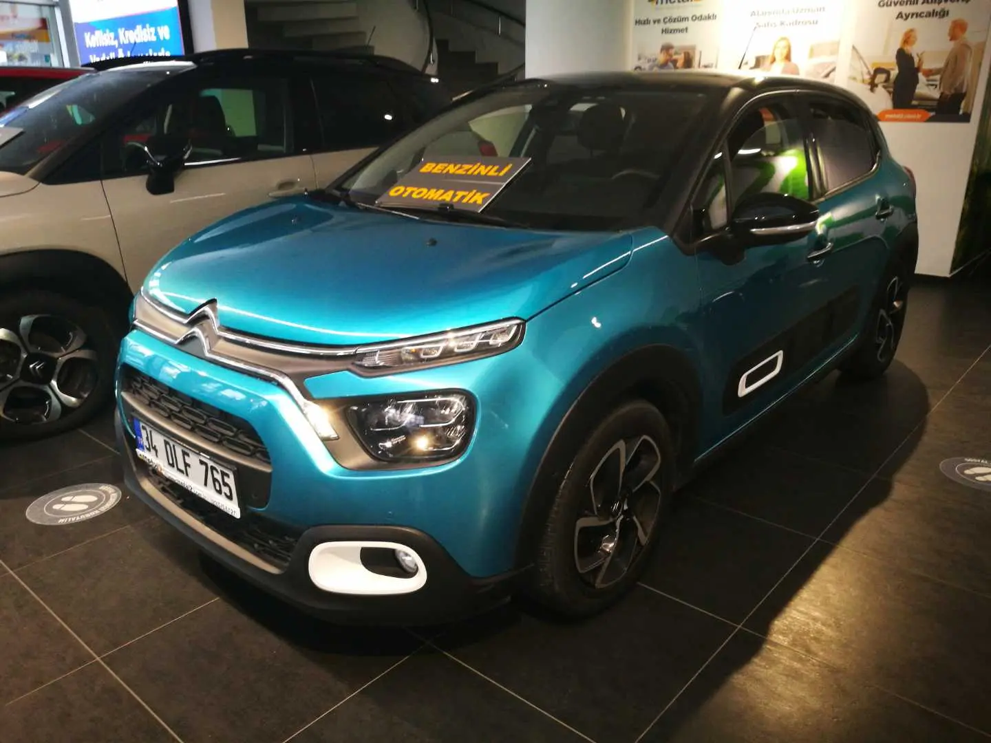 Citroen C3 C3 1.2 PureTech Shine EAT6 5