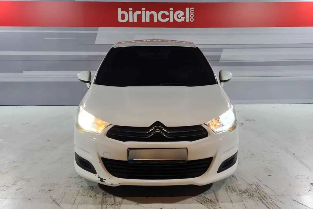 Citroen C4 C4 1.4 VTI Attraction 2