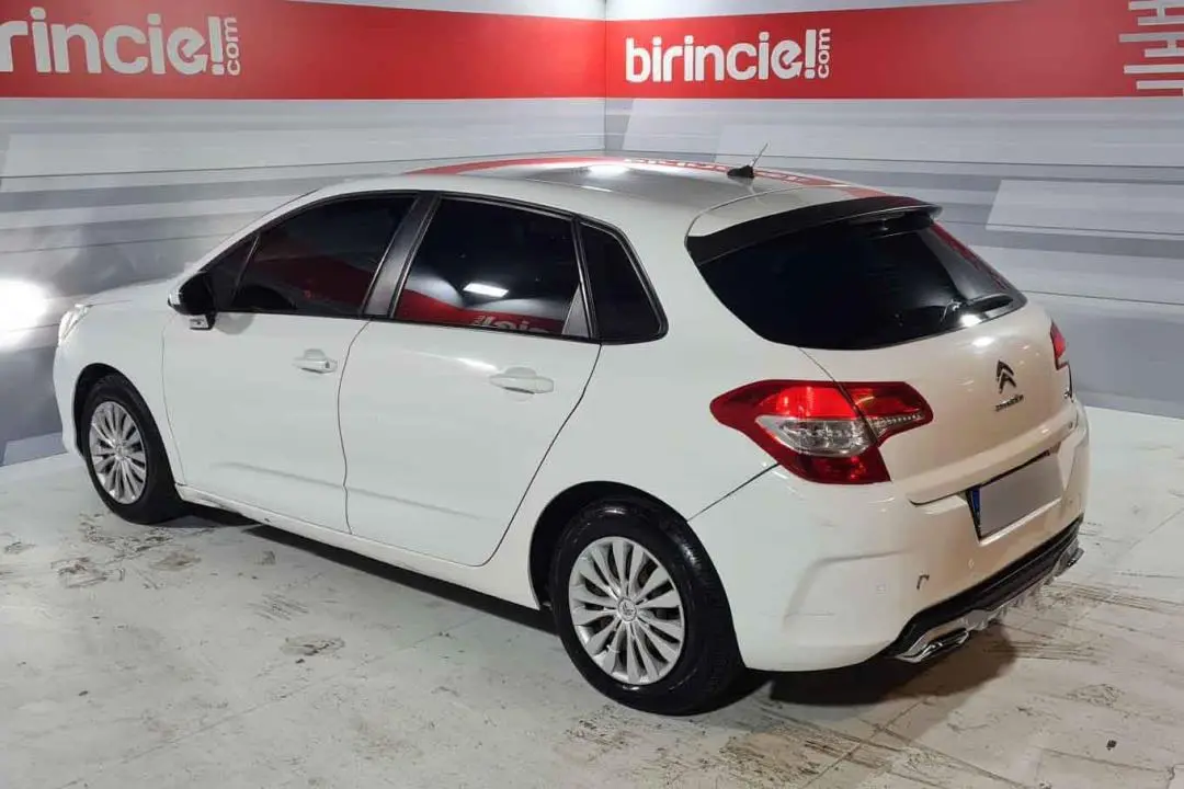 Citroen C4 C4 1.4 VTI Attraction 3