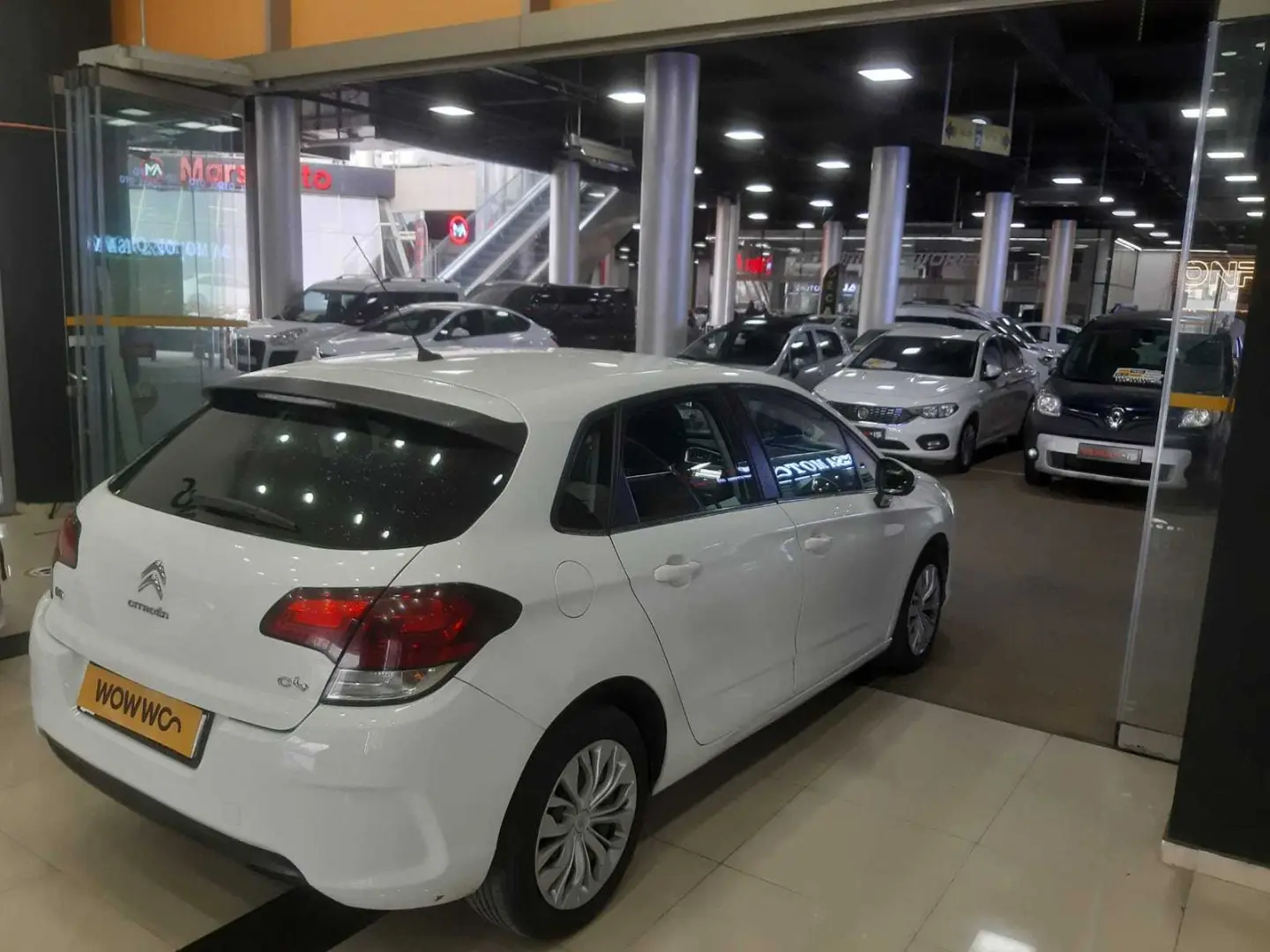Citroen C4 C4 1.6 HDI Confort 4