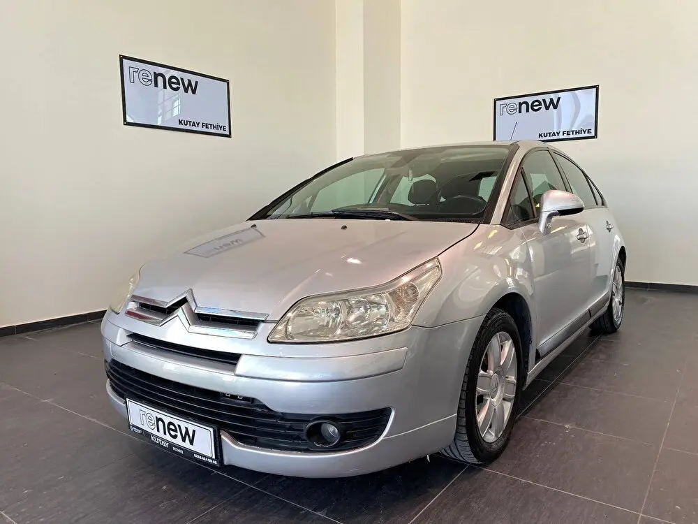 Citroen C4 C4 1.6i SXPK 4