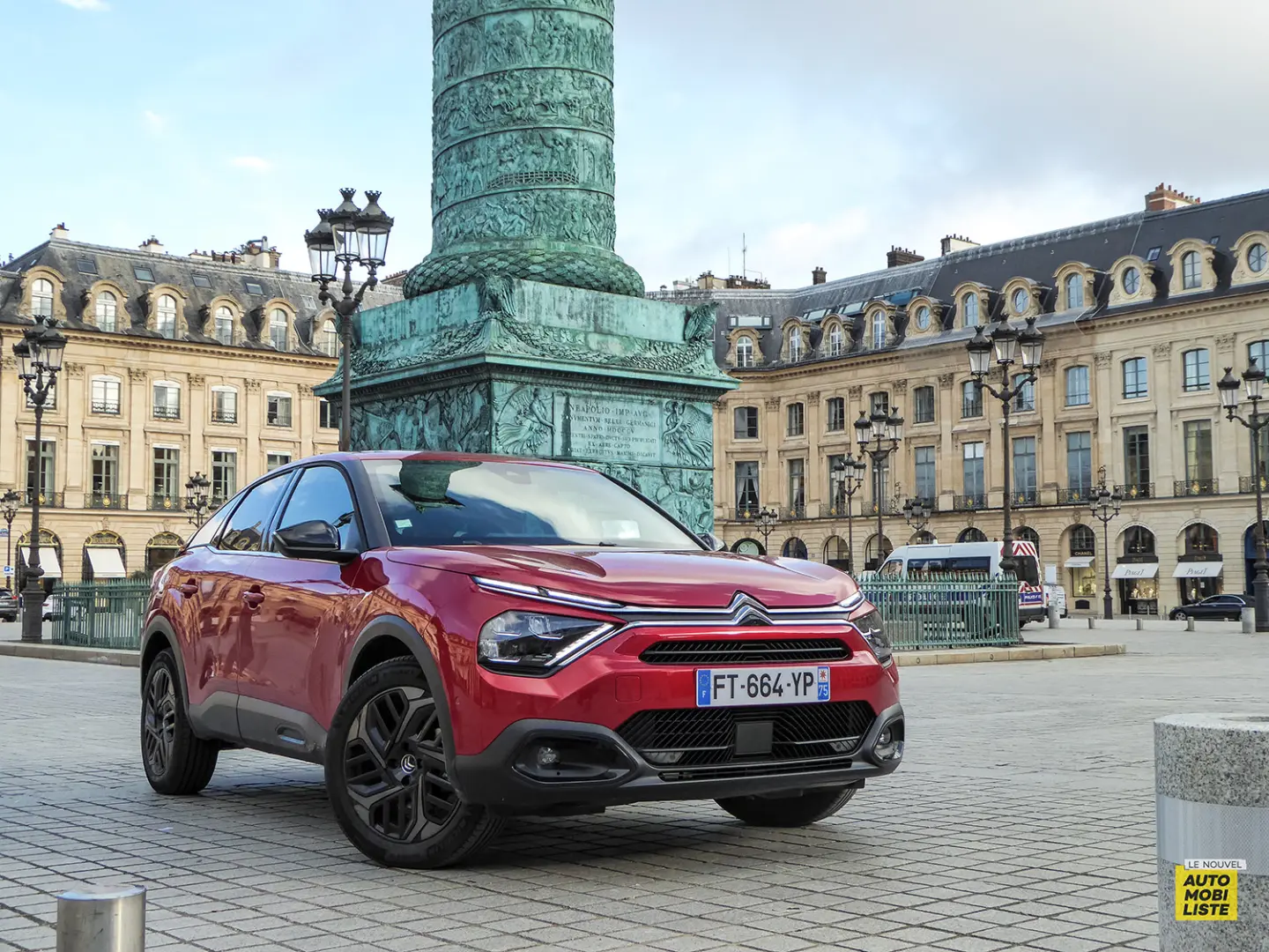 Citroen C4 C4 1.2 PureTech Shine Bold EAT8 5