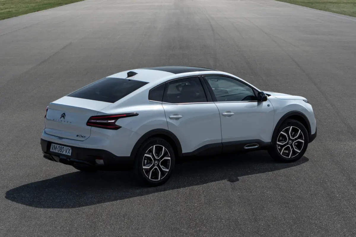 Citroen C4 X C4 X 1.5 BlueHDI Feel Bold EAT8 5