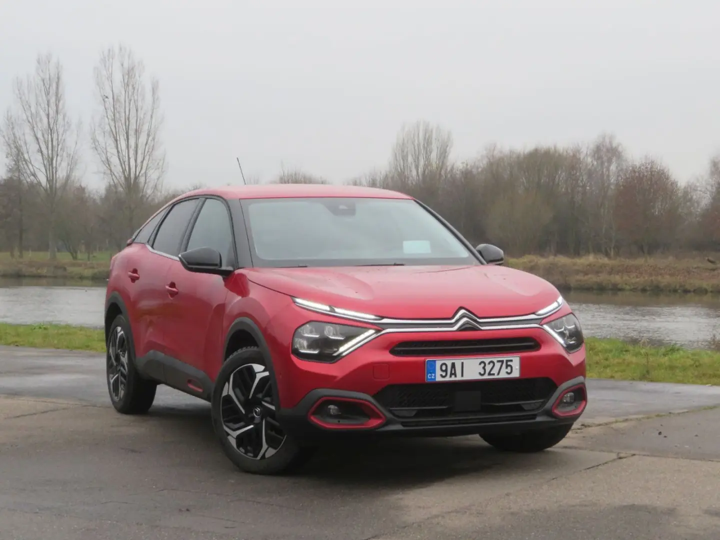 Citroen C4 C4 1.5 BlueHDI Shine Bold EAT8 5