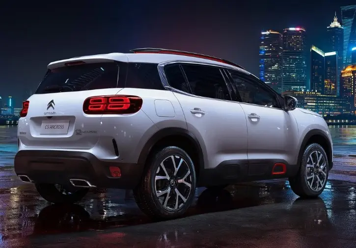 Citroen C5 C5 Aircross 1.6 PureTech Feel Adventure 5