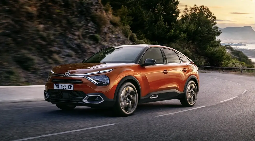 Citroen e-C4 X e-C4 X Shine Bold 5