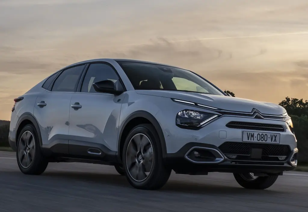 Citroen e-C4 X e-C4 X Shine Bold 6