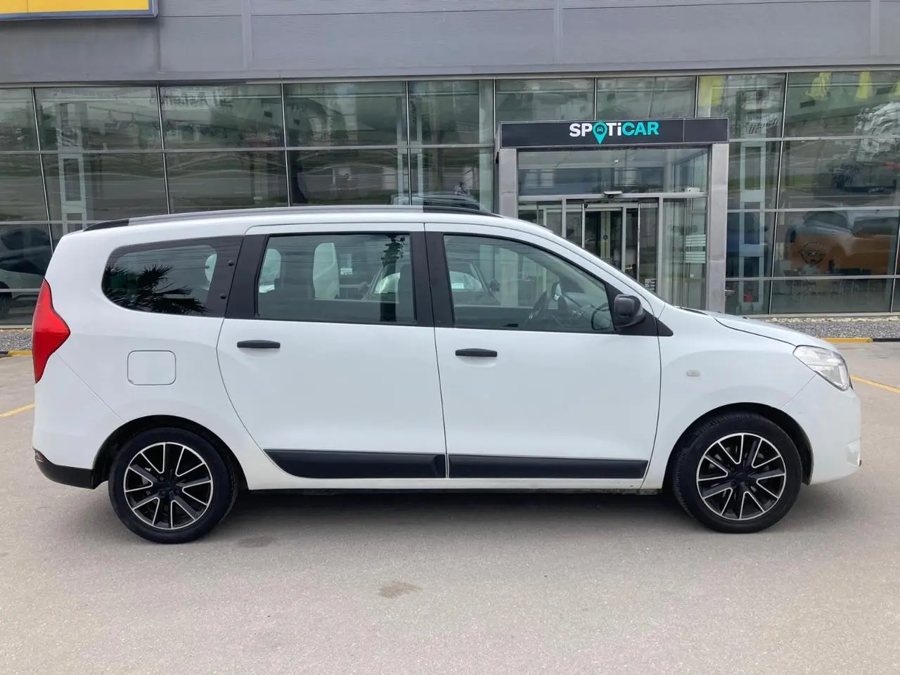 Dacia Lodgy Lodgy 1.5 BlueDCI Stepway 7 Koltuklu 4