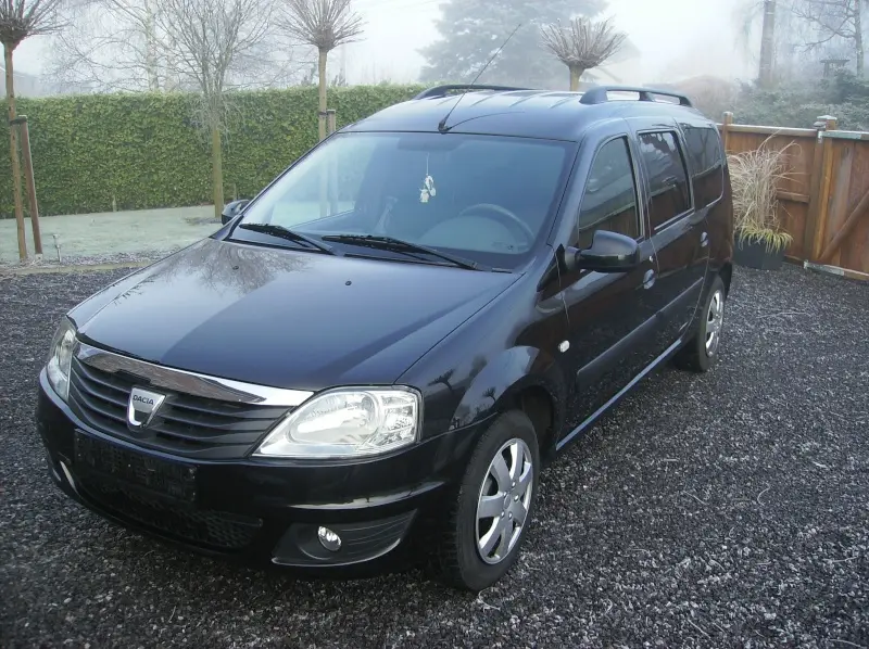 Dacia Logan Logan 1.5 DCI Laureate 6