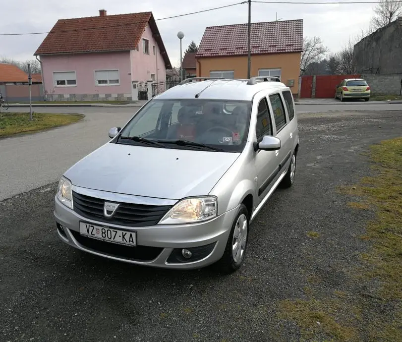 Dacia Logan Logan MCV 1.6 Black Line 6
