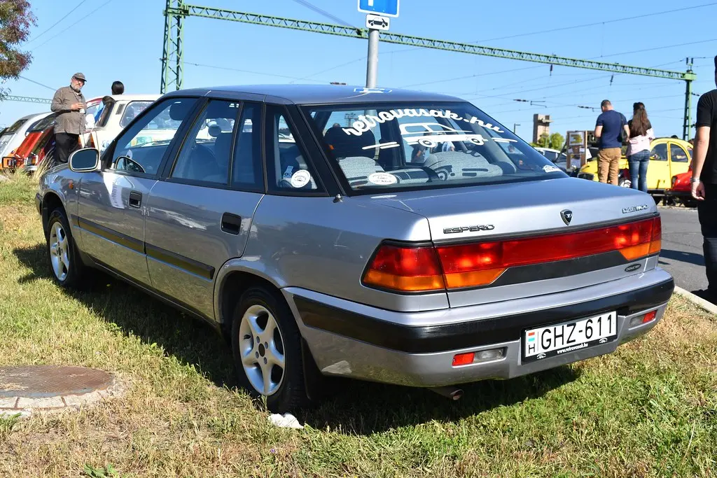Daewoo Espero Espero 1.5i 16V GLX 1