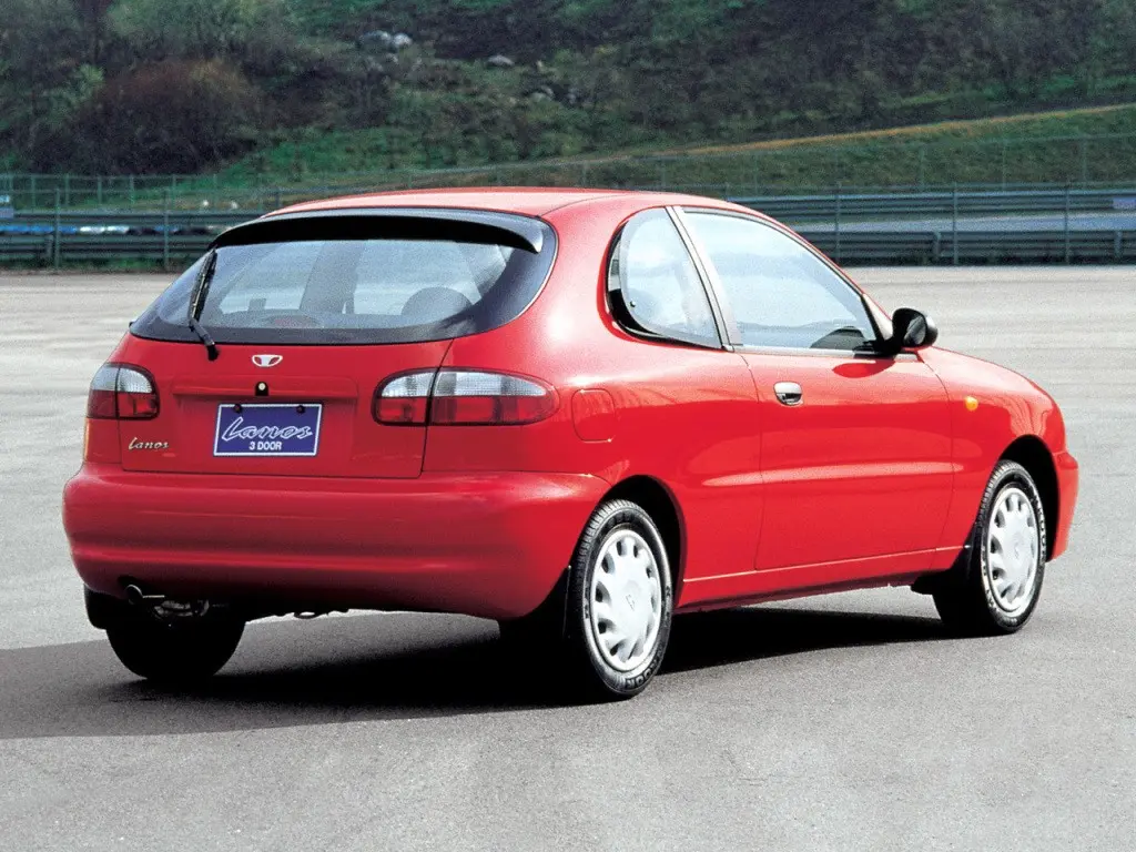 Daewoo Lanos Lanos 1.5 S 2