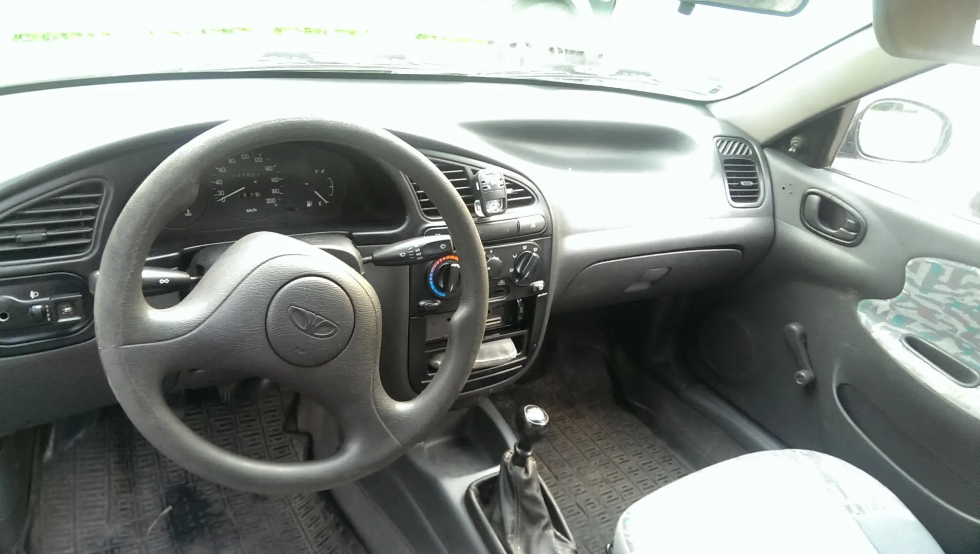 Daewoo Lanos Lanos 1.5 SE 4