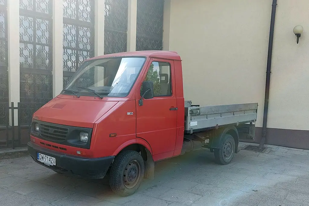 Daewoo Lublin Lublin 2.5 TD Platform 3