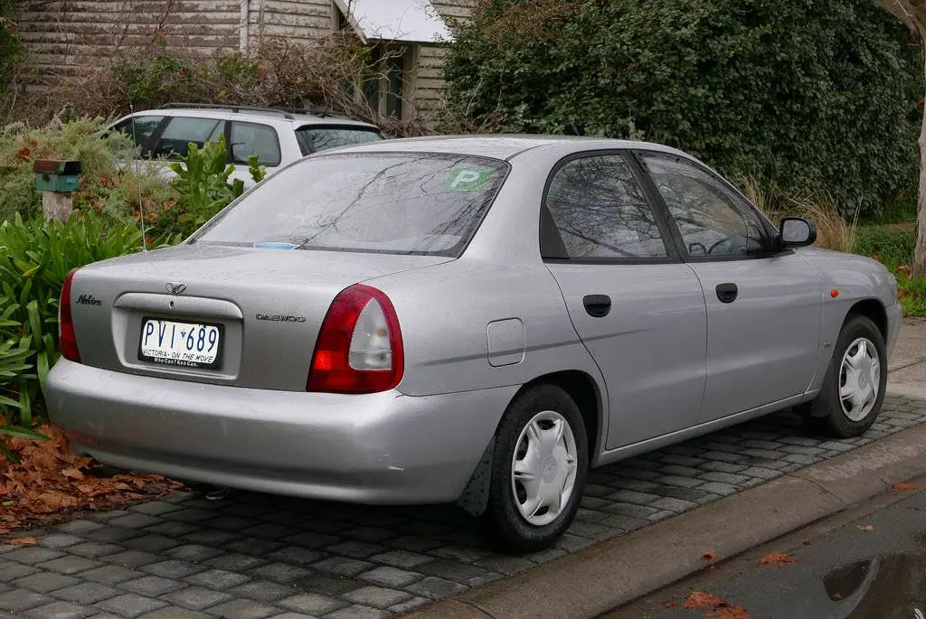 Daewoo Nubira Nubira 1.6 SE 4