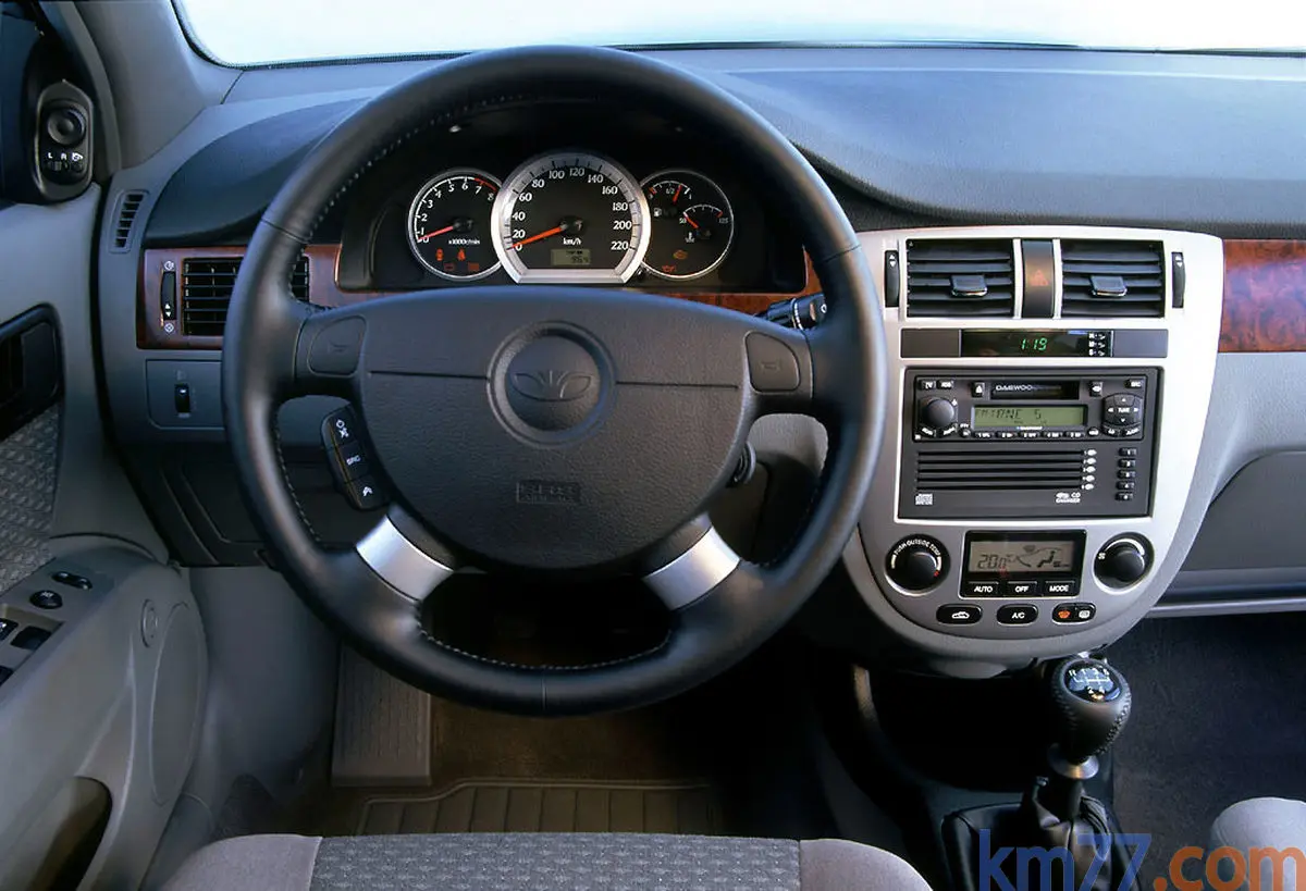 Daewoo Nubira Nubira 1.6 SE 6