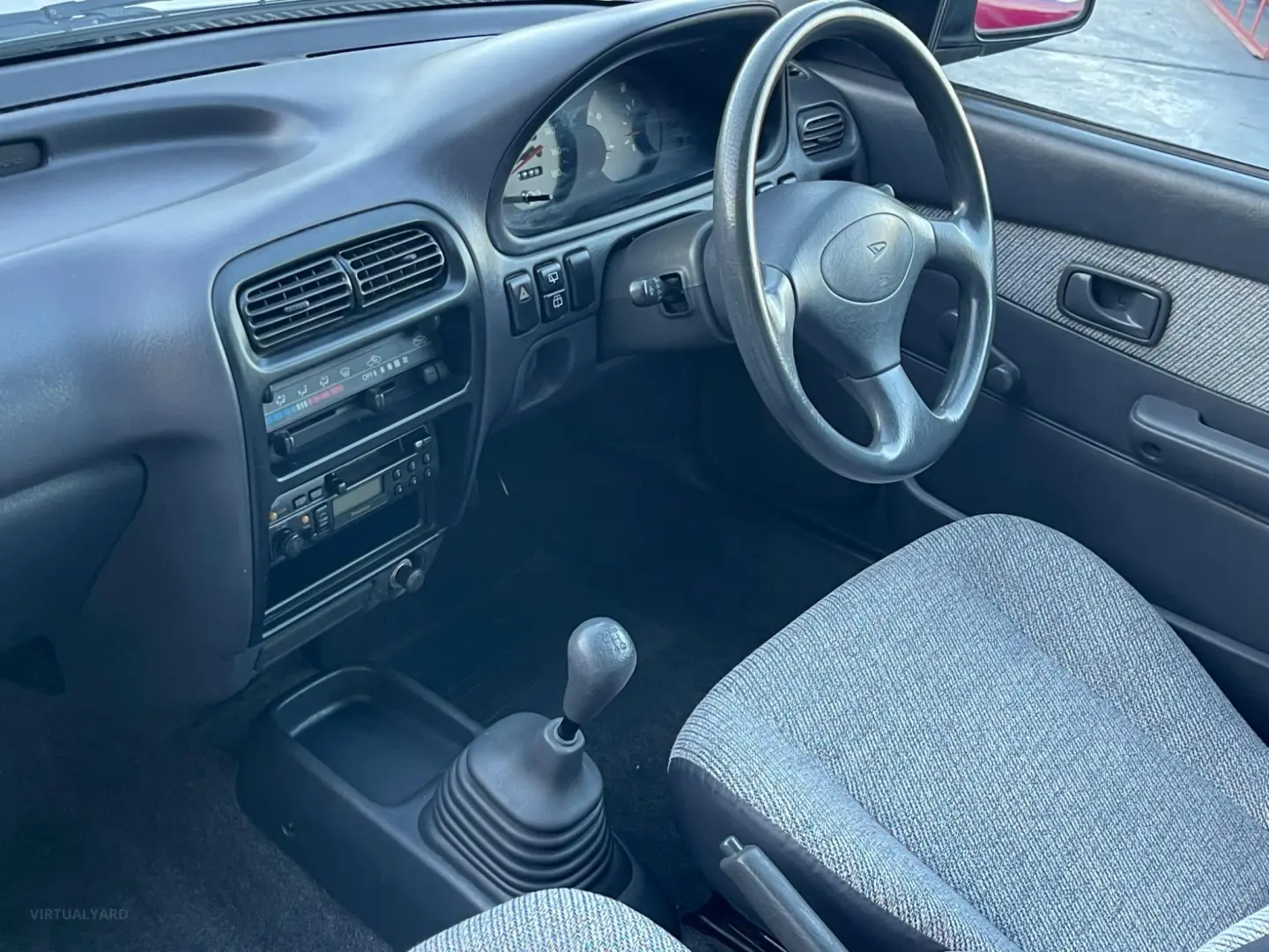 Daihatsu Charade Charade 1.3i CS 5