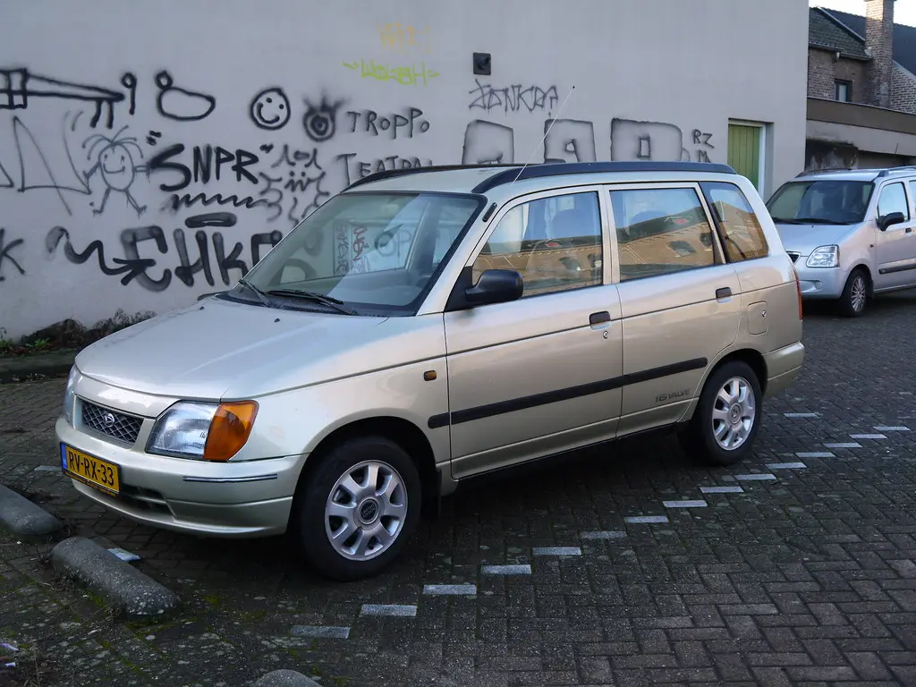 Daihatsu  Gran Move 1.5 2