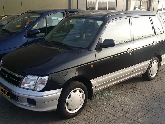 Daihatsu  Gran Move 1.6 CXS 2