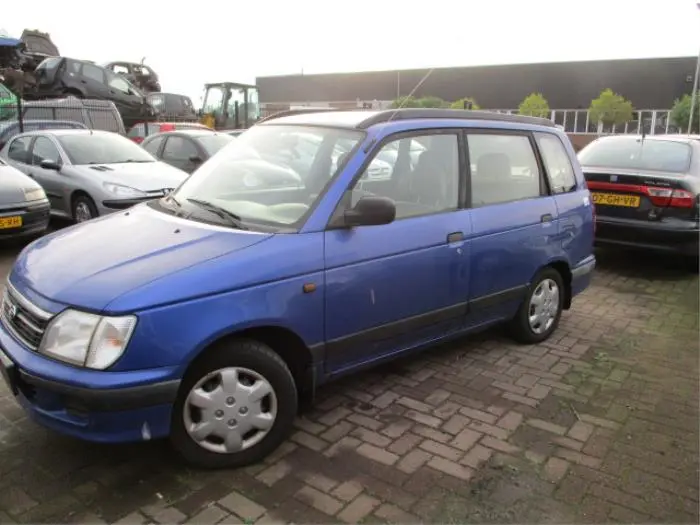 Daihatsu  Gran Move 1.6 CXS 4