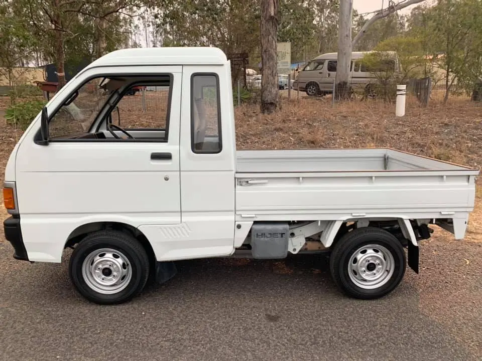 Daihatsu  Hijet 1.0 5