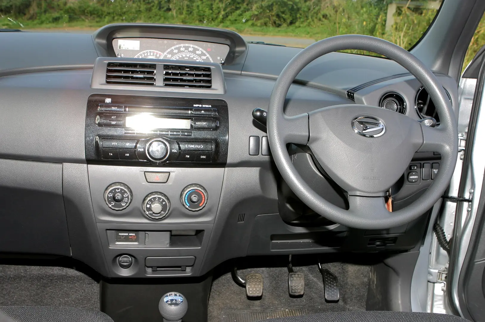 Daihatsu Materia Materia 1.5 Gold 3