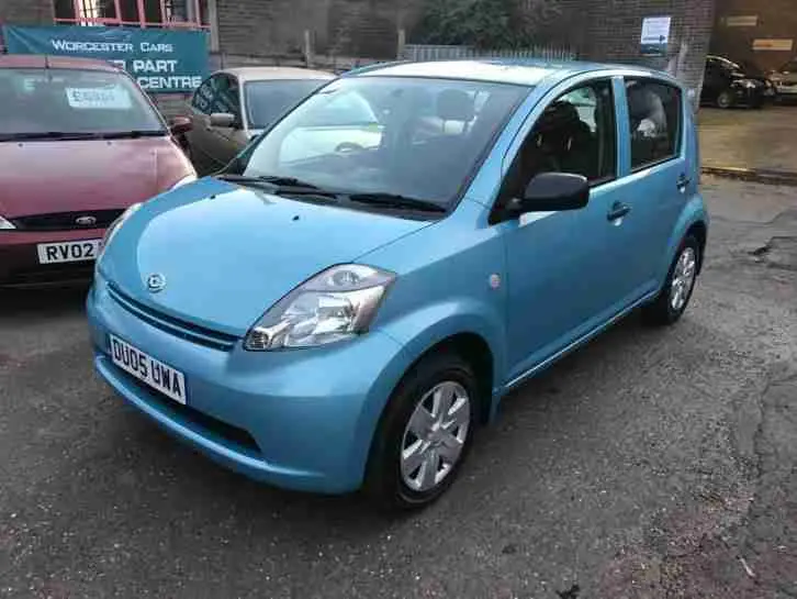 Daihatsu Sirion Sirion 1.0 4