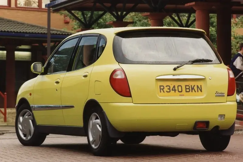 Daihatsu Sirion Sirion 1.0 CL 5