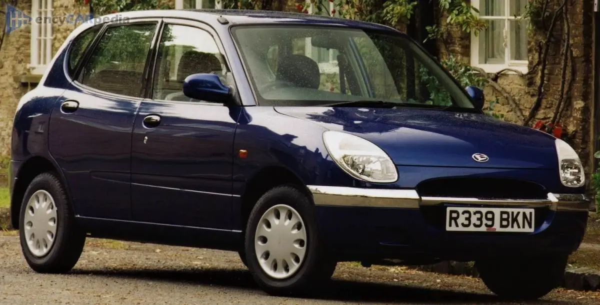 Daihatsu Sirion Sirion 1.0 CX 7